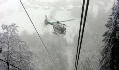Dozens rescued from gondola by helicopter