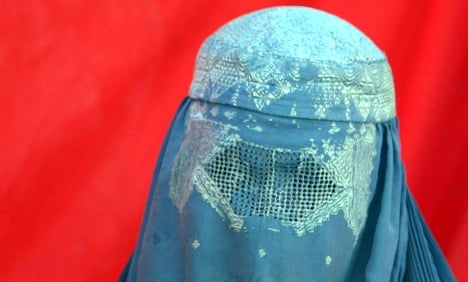 Politicians consider French-style burka ban