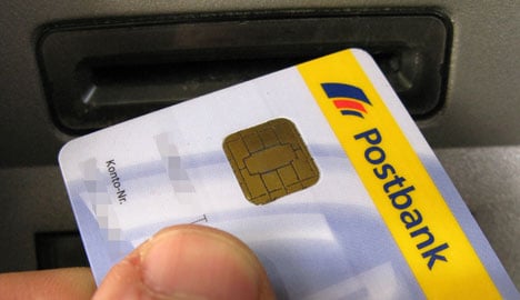 30 million bank cards hit by 2010 glitch