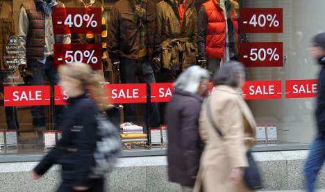Retail sales post biggest drop since euro launch