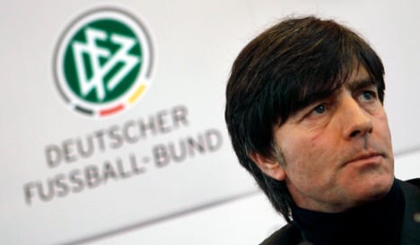 Löw backs down in contract dispute