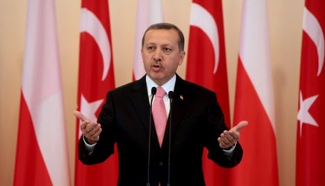 Erdogan urges Germany to allow dual citizenship
