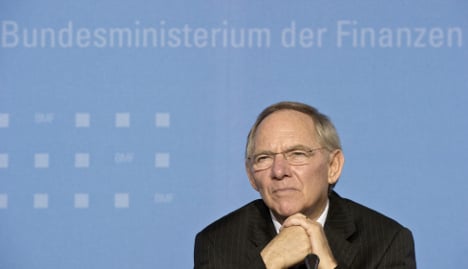 Schäuble to urge banks to join Greek bailout