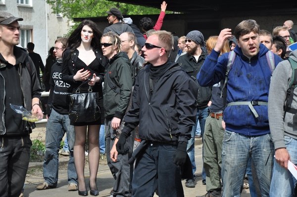 Left-wing protesters gathered in Prenzlauer Berg to block a neo-Nazi march. Photo: Julia Lipkins