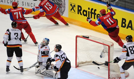 Russia edge Germany to face Czechs in hockey final