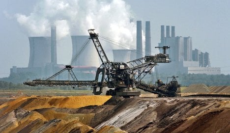 Berlin, Paris and London call for deeper CO2 cuts