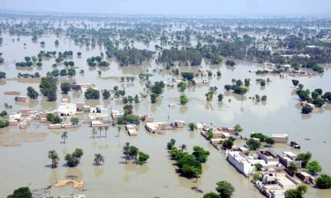 Donations for Pakistan flood victims slow to pick up