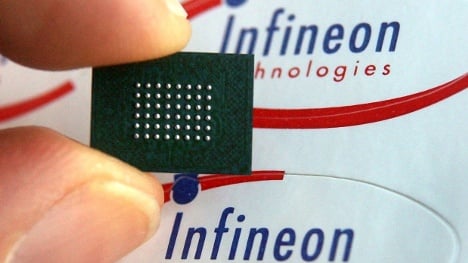 Infineon sells wireless unit to Intel for $1.4 bln