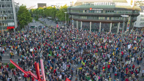 Stuttgart 21 protests continue as Bahn head admits costs not certain