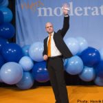 Reinfeldt calls victory, vows to shun far-right