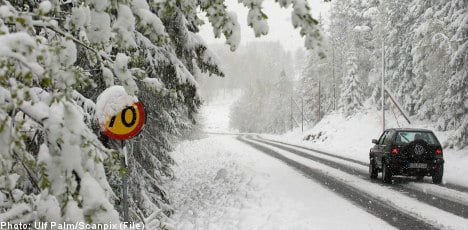 Season’s first snowfall coats northern Sweden