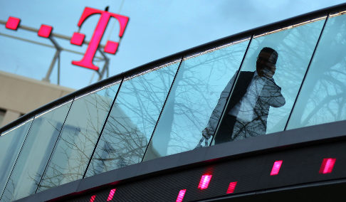 Deutsche Telekom earnings highlight iPhone effect