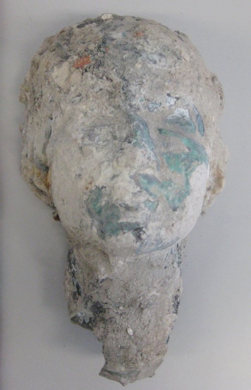 Edwin Scharff's sculptureof actress Anni Mewes when it was found.Photo: Landesdenkmalamt Berlin, Foto: Manuel Escobedo