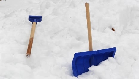 Man beats neighbour to death with snow shovel