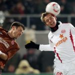 Mainz edge closer as Dortmund stumble