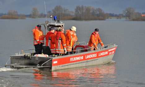 Flooded Lower Saxon county raises disaster alarm