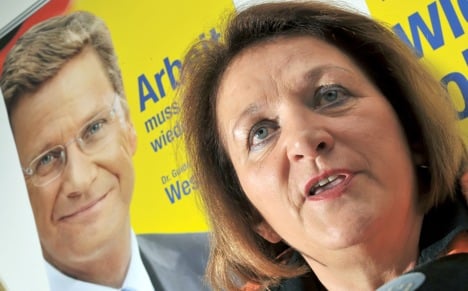 FDP minister backs Westerwelle, but wants changes