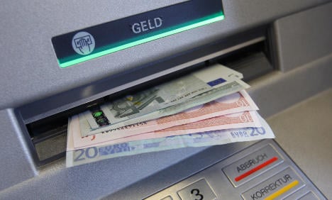 Banks to display extra ATM fees