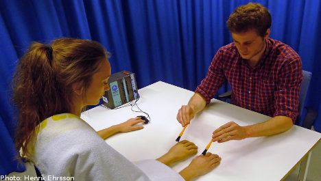 Swedish scientists create three arm illusion