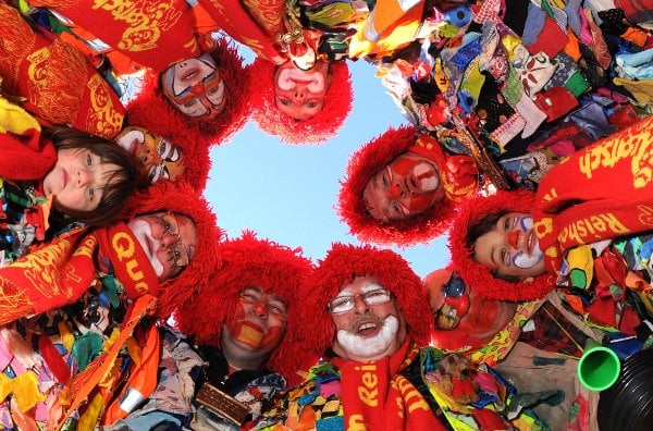 Clown costumes are omnipresent at Karneval in Düsseldorf.Photo: DPA