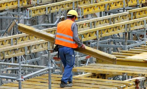 Construction workers get hefty pay raise