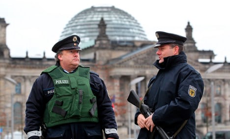 Reichstag dome reopening for tourists after terror alert
