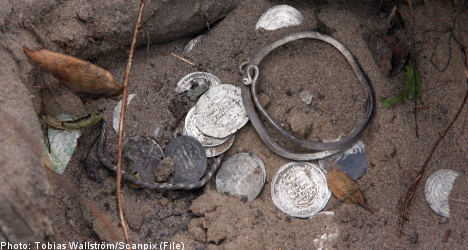 Viking treasure looters found guilty