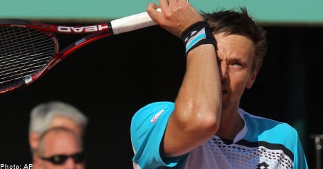 Söderling sent crashing out of French Open by Nadal