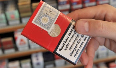 Cancer experts want shock photos on cigarette packs