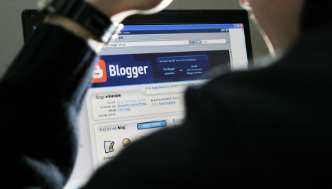 Friedrich's call to identify bloggers meets broad resistance