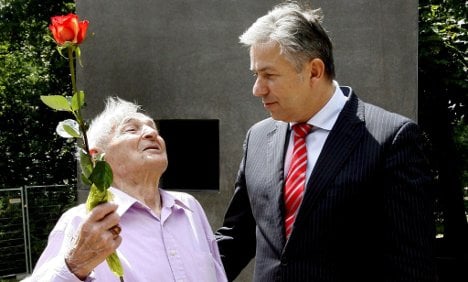 Last gay survivor of Nazi death camps dies aged 98