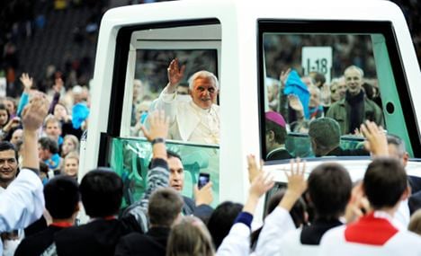 Pope urges faith in Church at Berlin mass