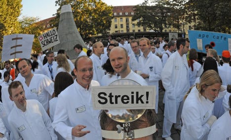 Doctors go on series of two-hour strikes