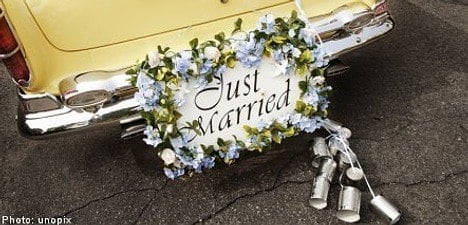 Eleven 'eleventh-hour' nuptials on 11-11-11