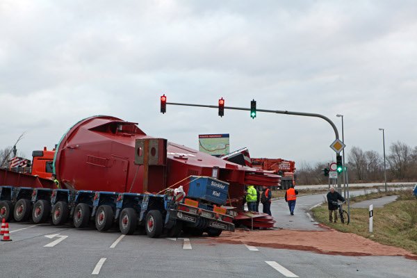 146 tonne crane falls off lorry