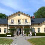 Swedes pick country manor over exotic abode