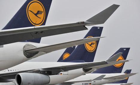 Lufthansa positive on biofuel but delays use