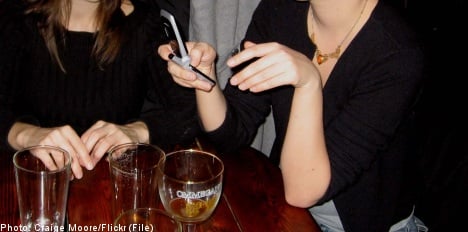 Swedes choose social media over texting