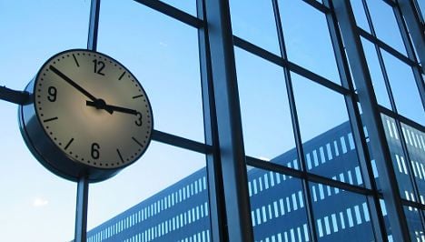 Clockwatchers need more time to decide on leap second