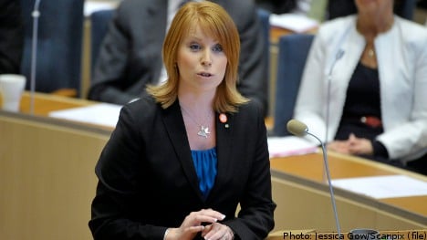 Swede fined for 'sex tweeting' to minister