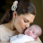 Royal Court releases new pics of Princess Estelle