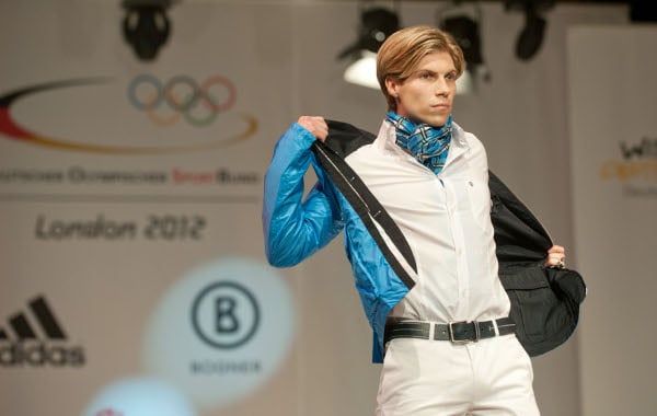 Fencer Peter Joppich wasn't too taken with his blue number though.Photo: DPA