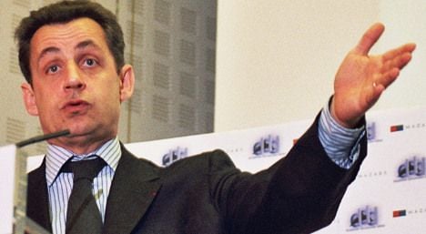 Sarkozy 'fatalistic' as election approaches