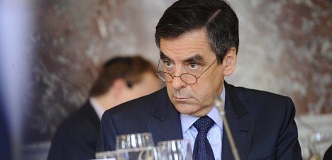 Fillon to review chess prodigy deportation