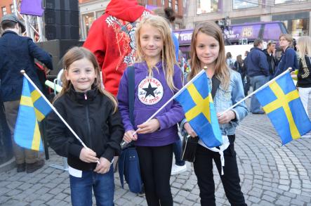 Stockholm celebrates Loreen<br>Emma, 7, Maja and Johanna, both 10, all claim to be "huge fans" of Loreen. 