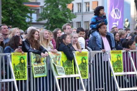 Stockholm celebrates Loreen<br>Fans were lining up on Hötorget to catch a glimpse of the star.