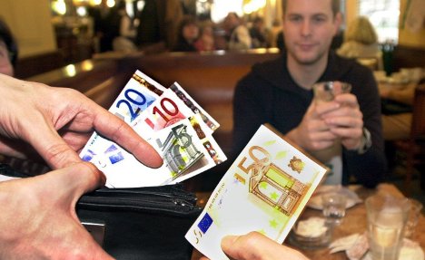 Germans tip-top for generosity on holiday