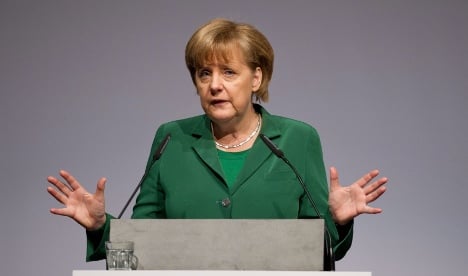 Merkel denies suggesting Greek vote on euro