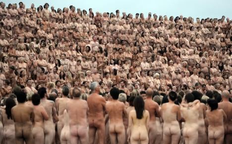 Tunick tells Munich: ‘Get your kit off!’