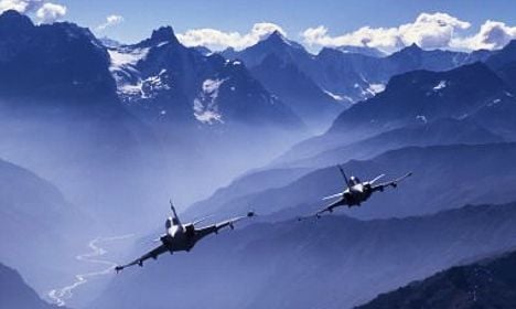 Swiss could borrow Swedish fighter jets